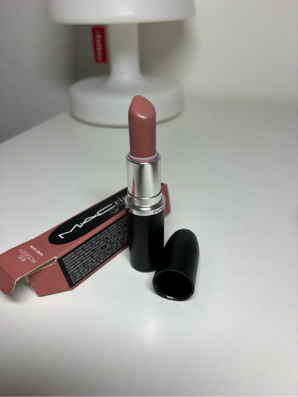 MAC Lipstick - 835 modesty